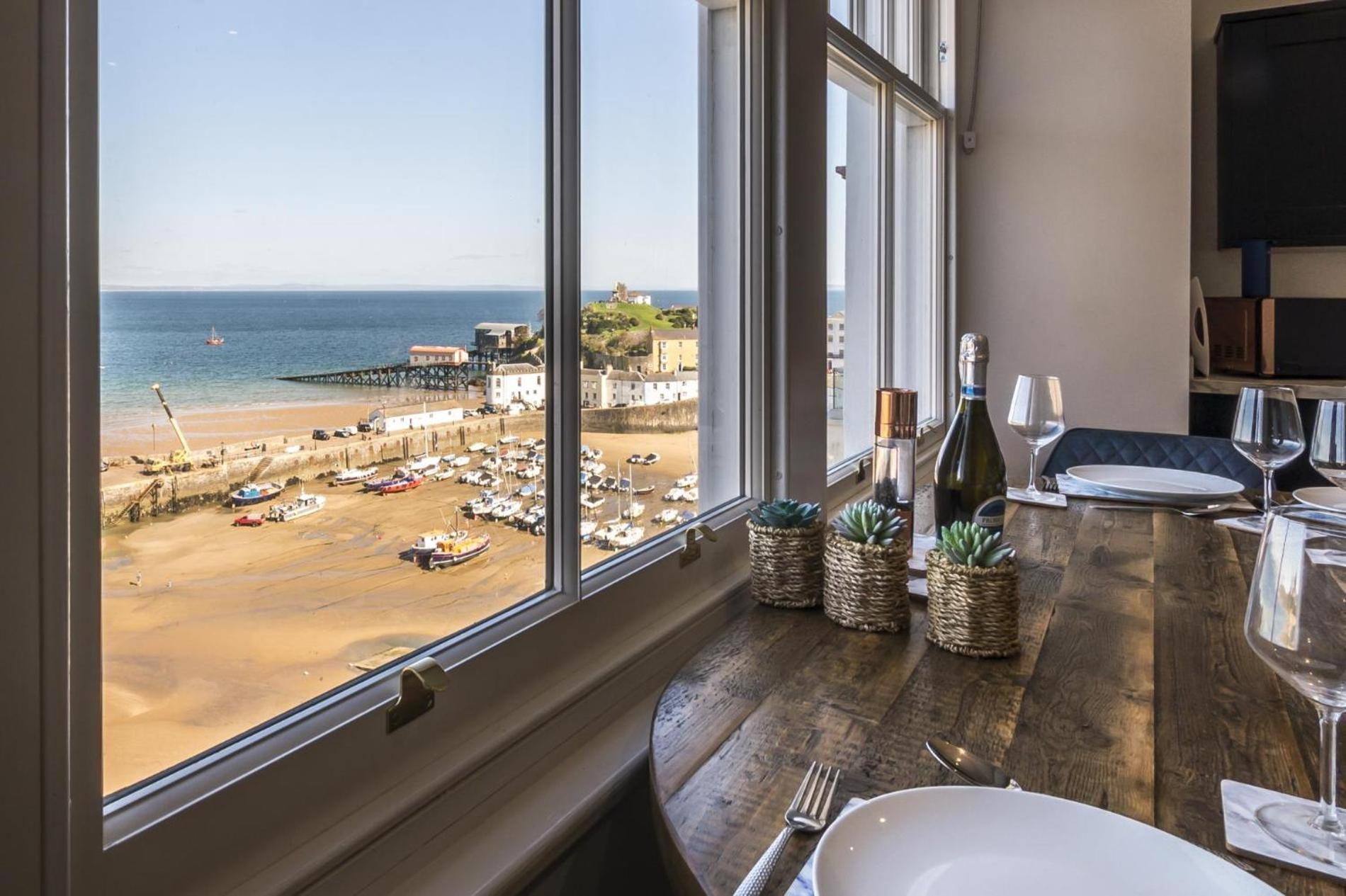 Lady Tenby - 2 Bedroom Apartment - Tenby Bagian luar foto