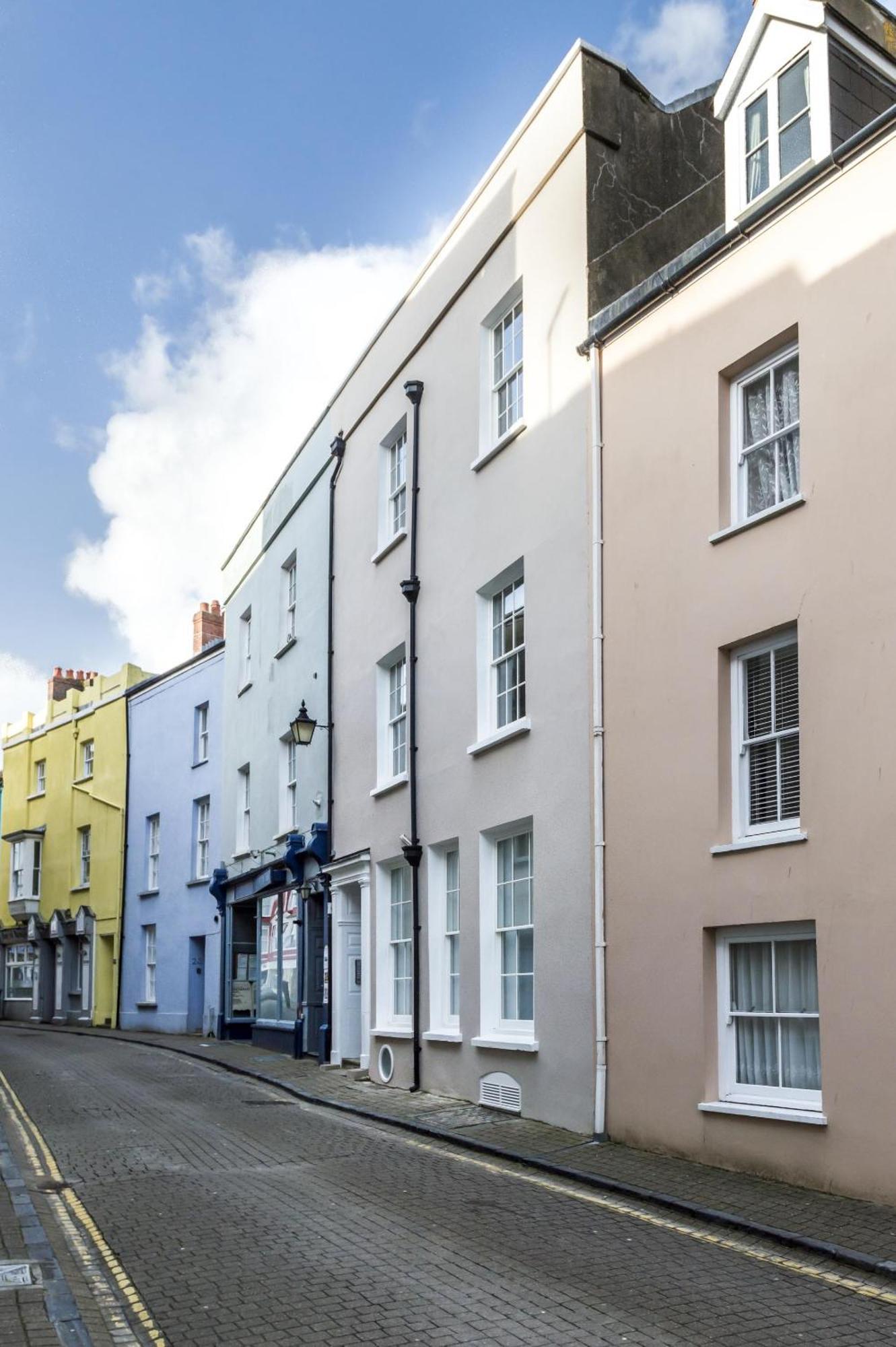 Lady Tenby - 2 Bedroom Apartment - Tenby Bagian luar foto