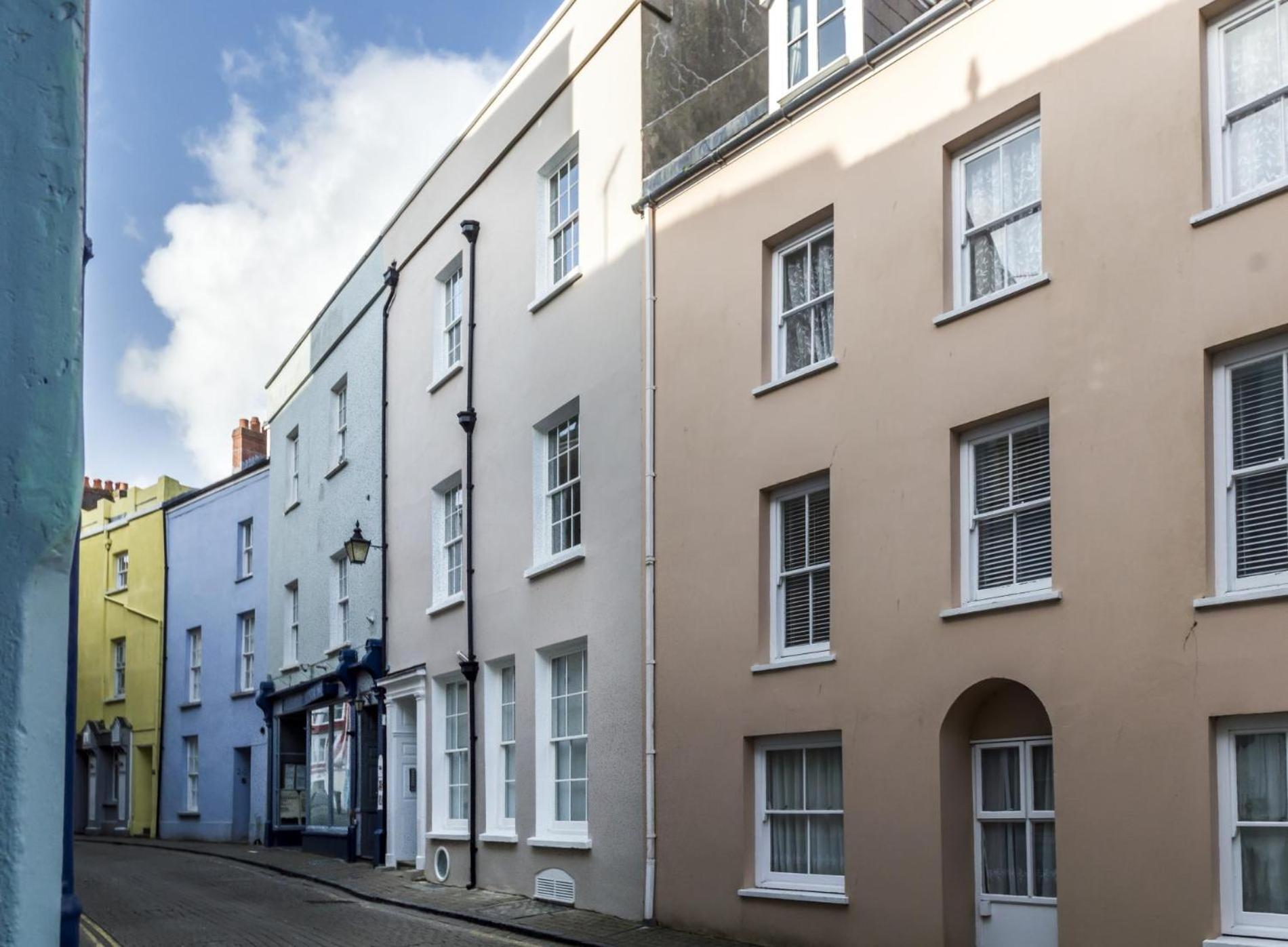 Lady Tenby - 2 Bedroom Apartment - Tenby Bagian luar foto